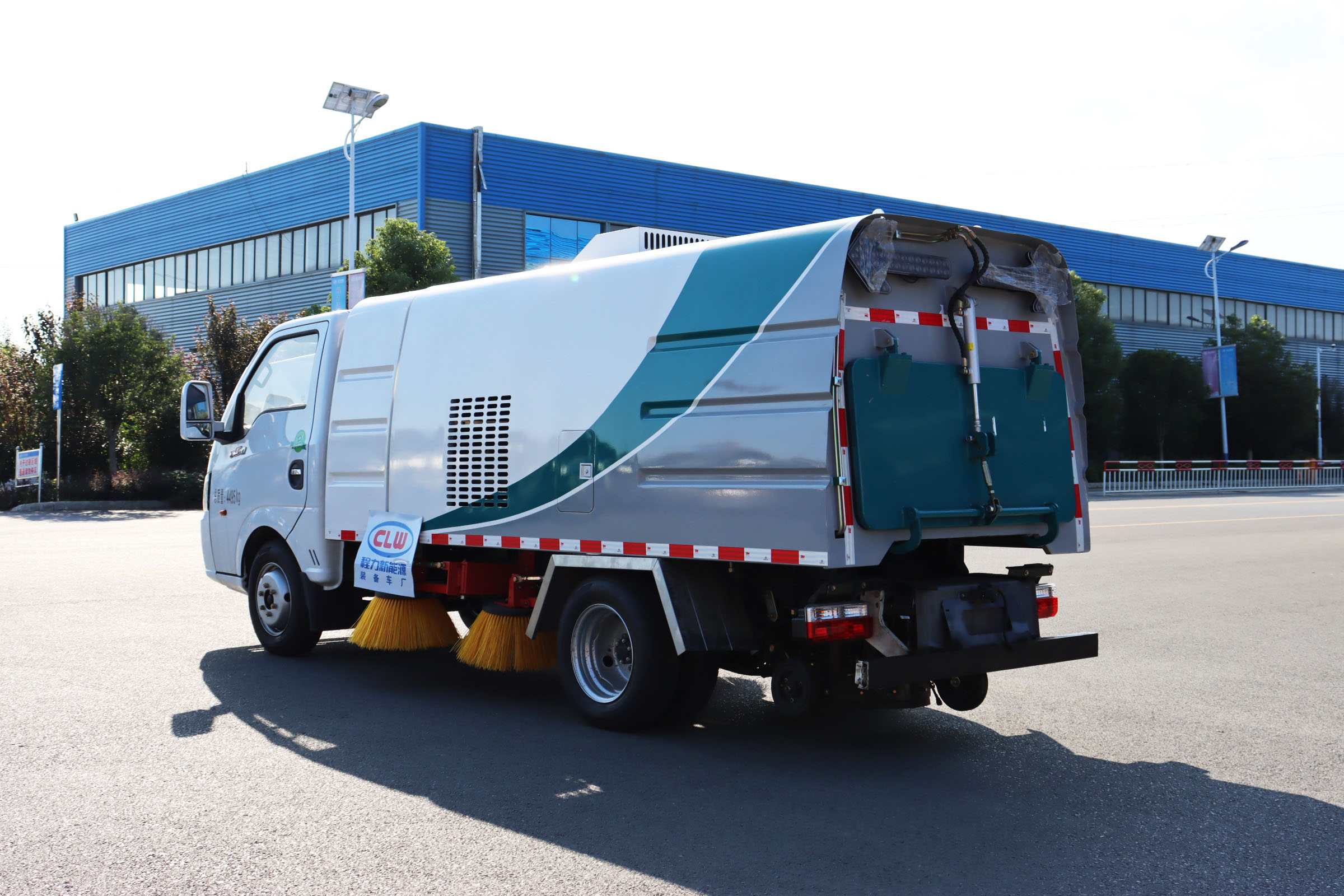 東風途逸純電動2.5方掃路車圖片4